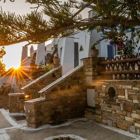 Θἔρως Apartment Tinos Exterior photo
