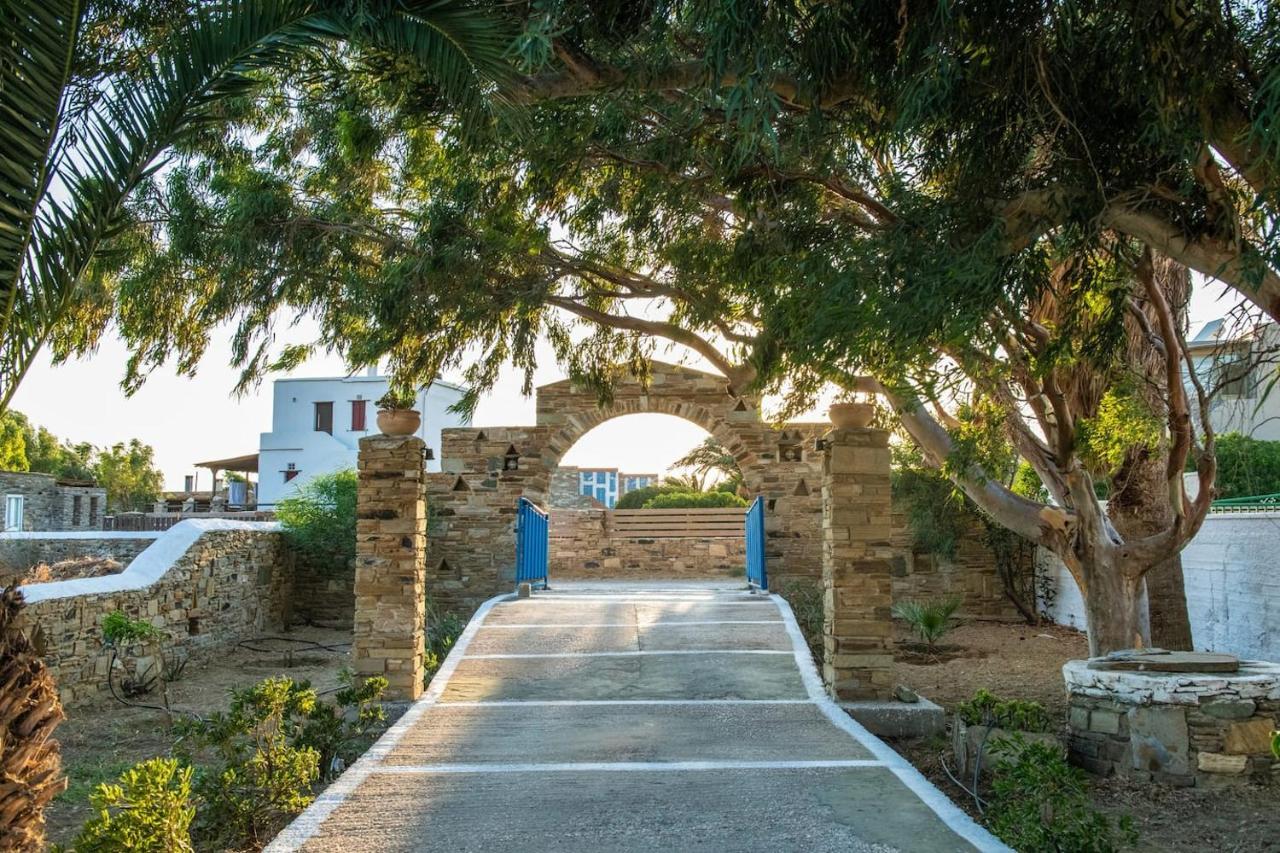 Θἔρως Apartment Tinos Exterior photo