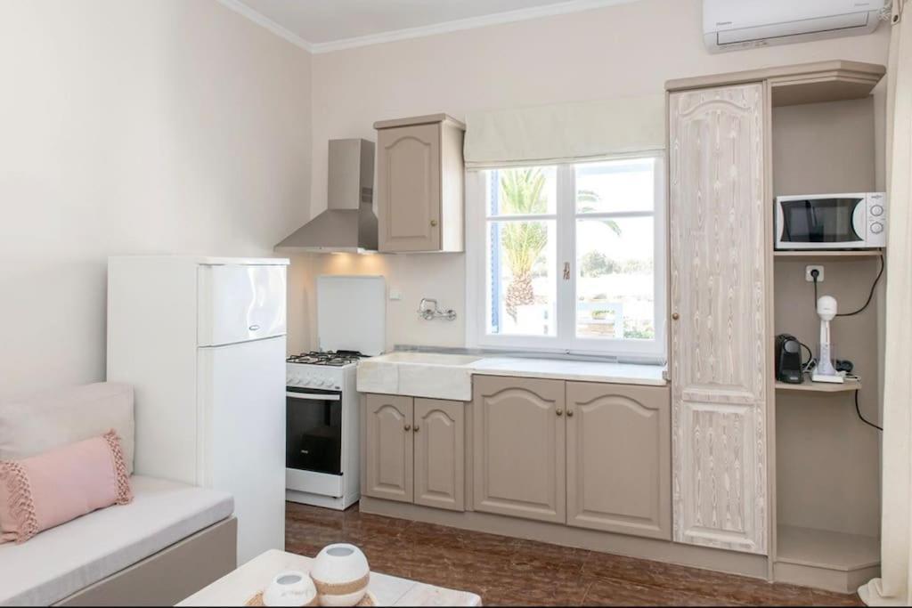 Θἔρως Apartment Tinos Exterior photo