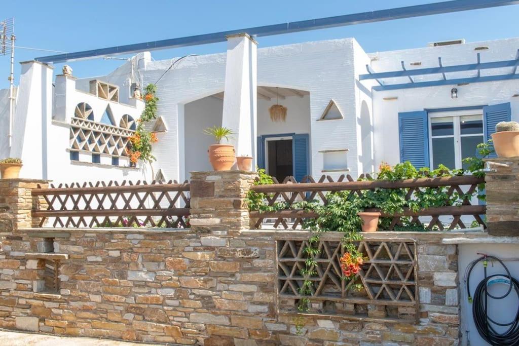 Θἔρως Apartment Tinos Exterior photo